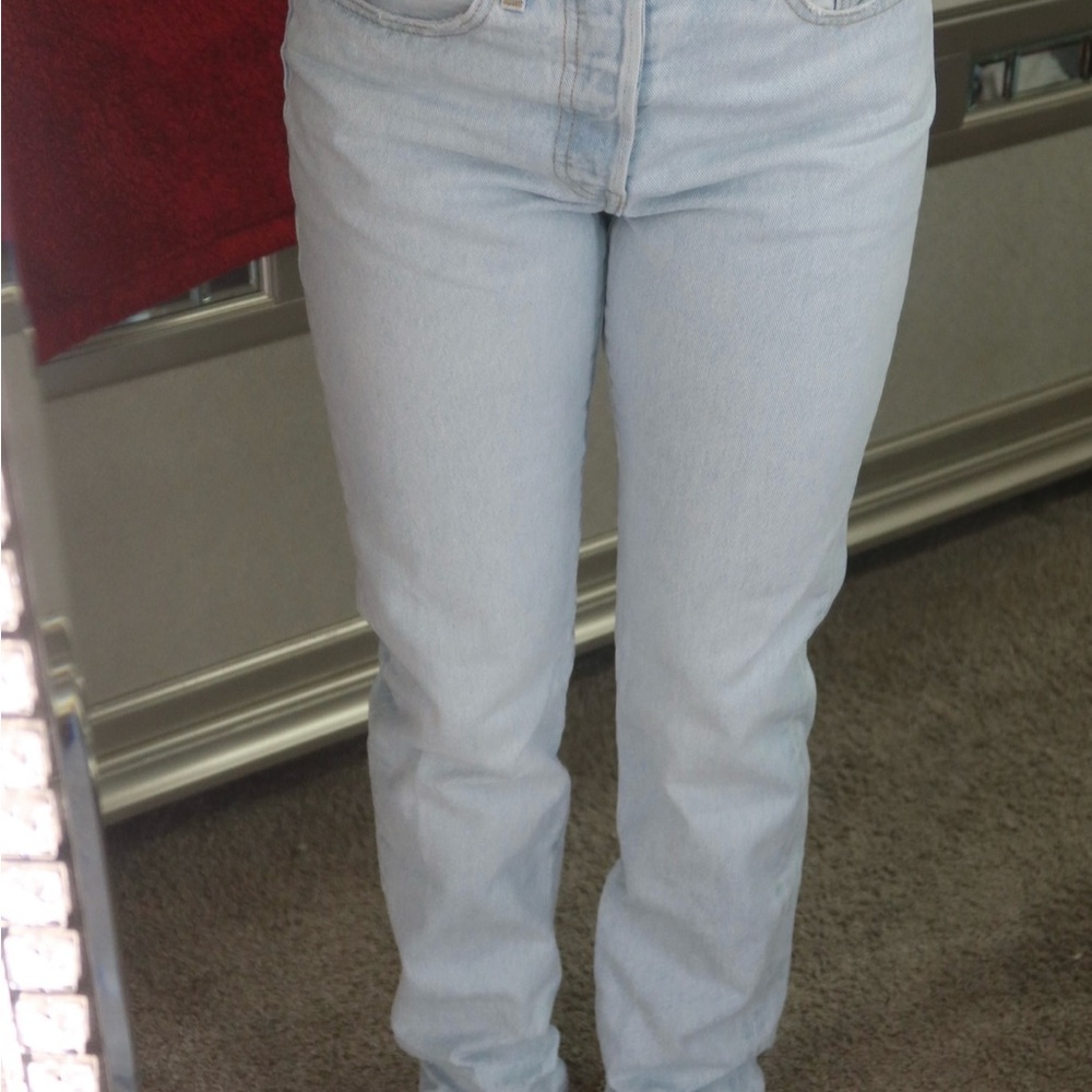 Levi 501 light wash Women's Jeans